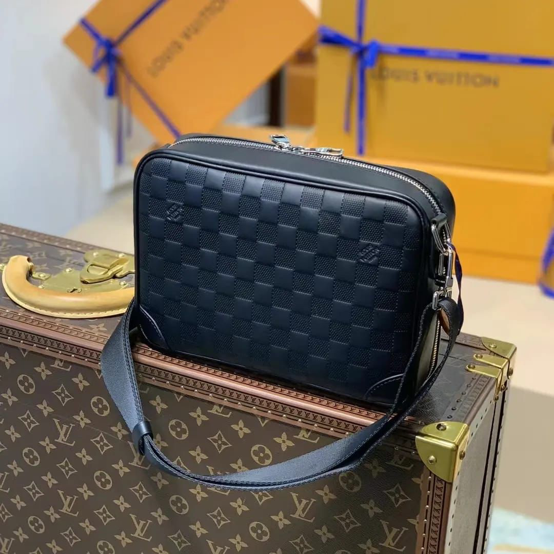 МУЖСКАЯ СУМКА МЕССЕНДЖЕР LOUIS VUITTON детальное фото