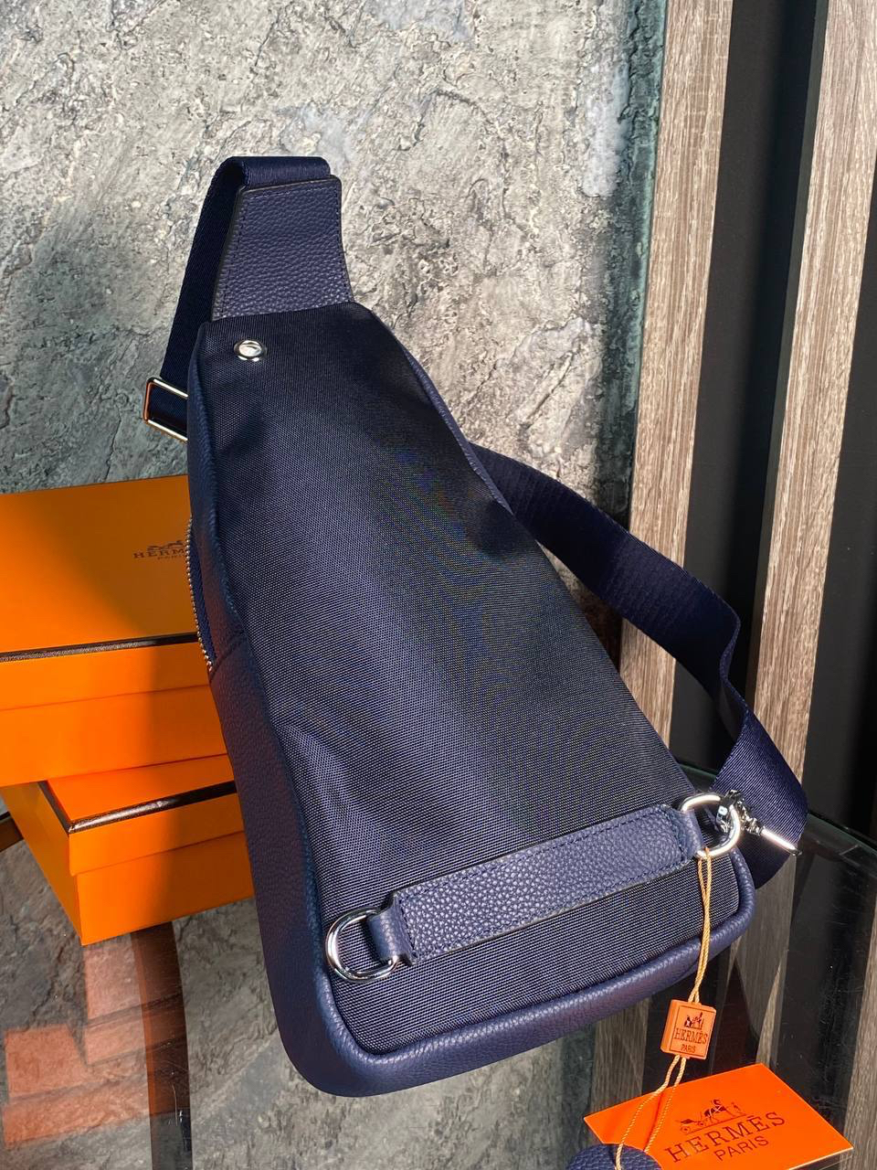 МУЖСКАЯ СУМКА СЛИНГ HERMES детальное фото