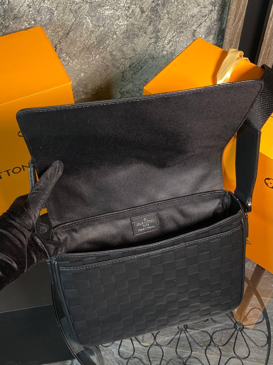 МУЖСКАЯ СУМКА МЕССЕНДЖЕР LOUIS VUITTON детальное фото