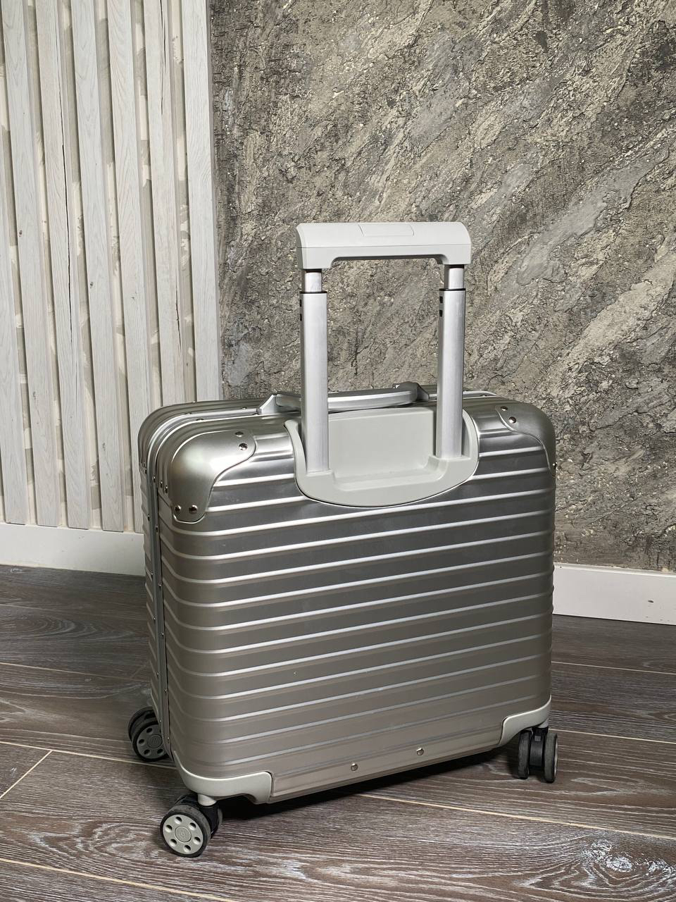 ЧЕМОДАН RIMOWA детальное фото