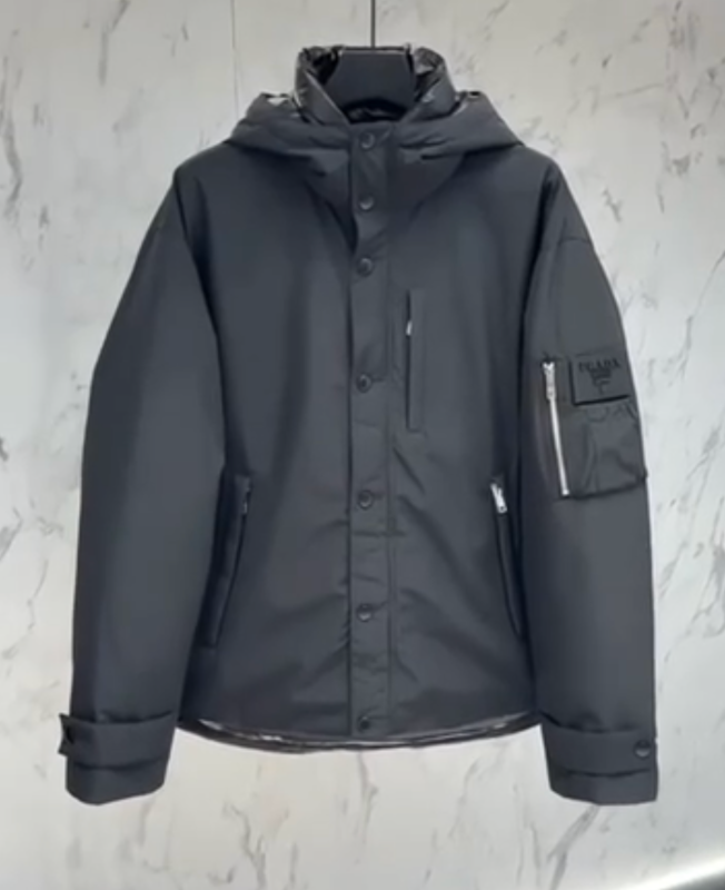 МУЖСКОЙ ПУХОВИК PRADA фото