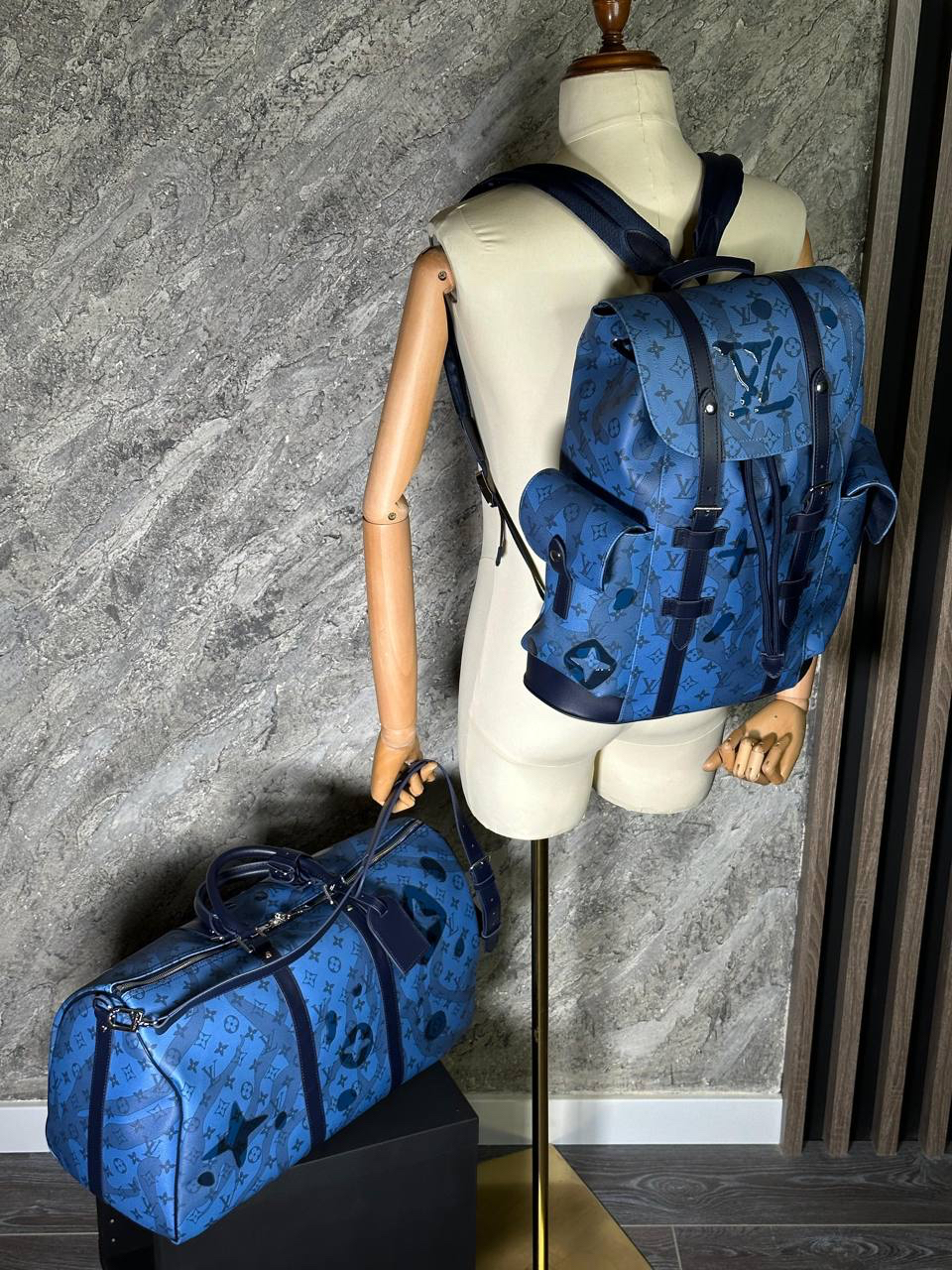 ДОРОЖНАЯ СУМКА LOUIS VUITTON детальное фото