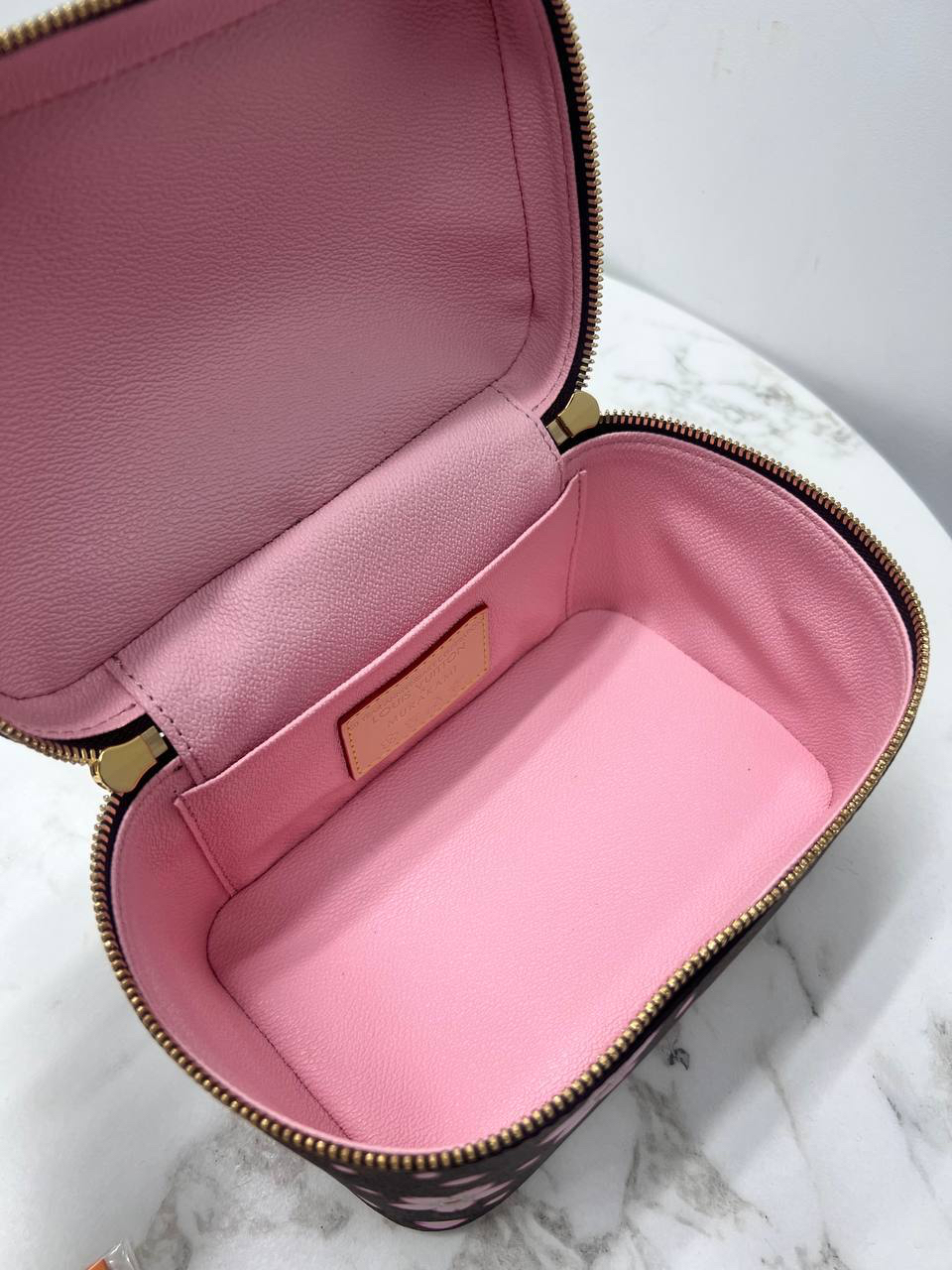 КОСМЕТИЧКА LOUIS VUITTON детальное фото