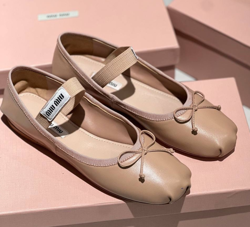 БАЛЕТКИ MIU MIU фото