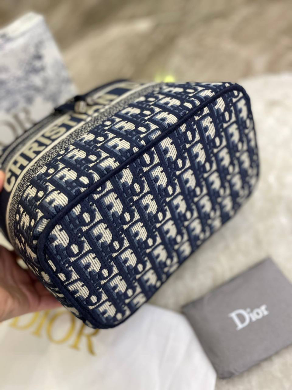 КОСМЕТИЧКА CHRISTIAN DIOR детальное фото