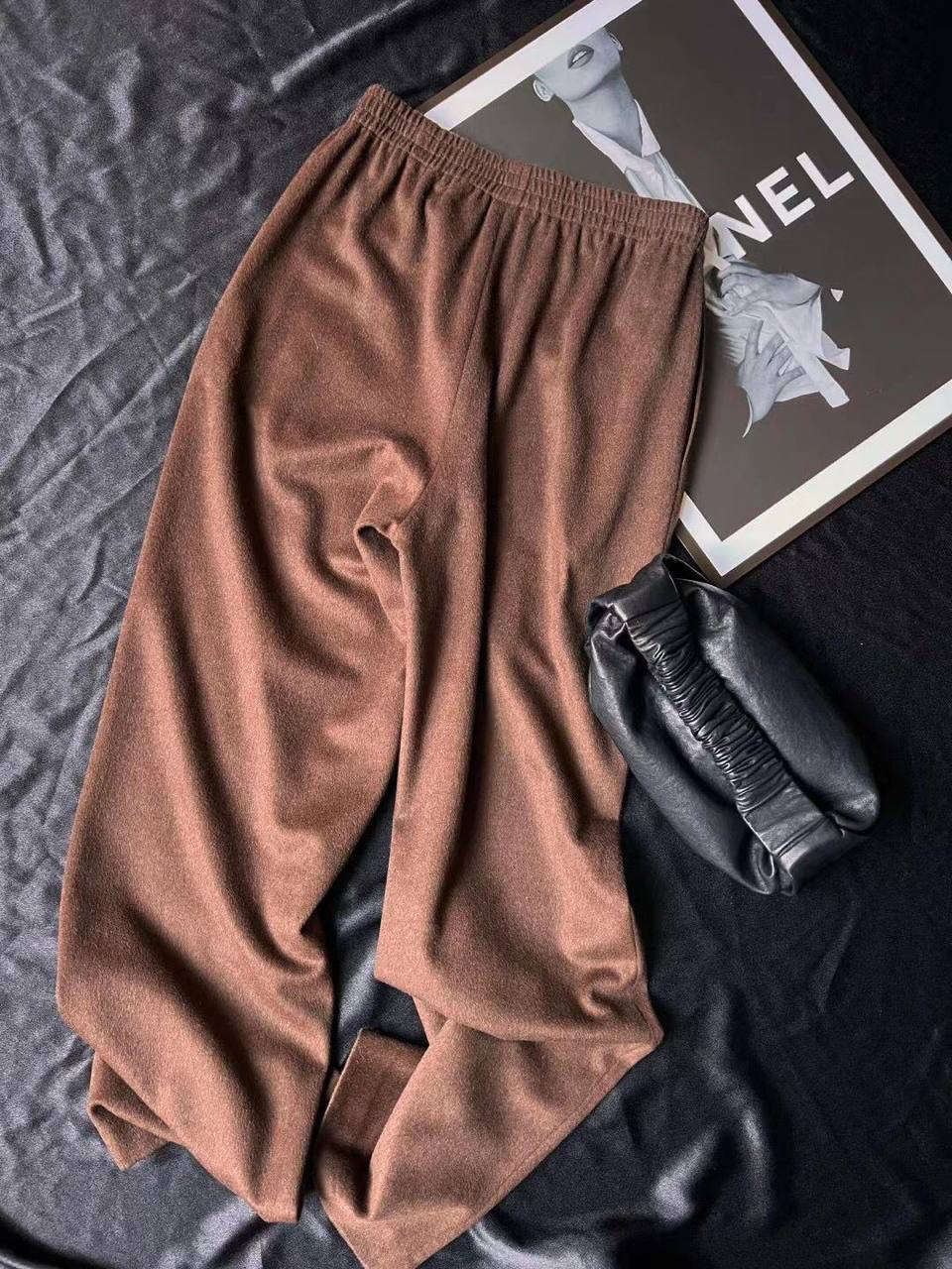 БРЮКИ PRADA детальное фото