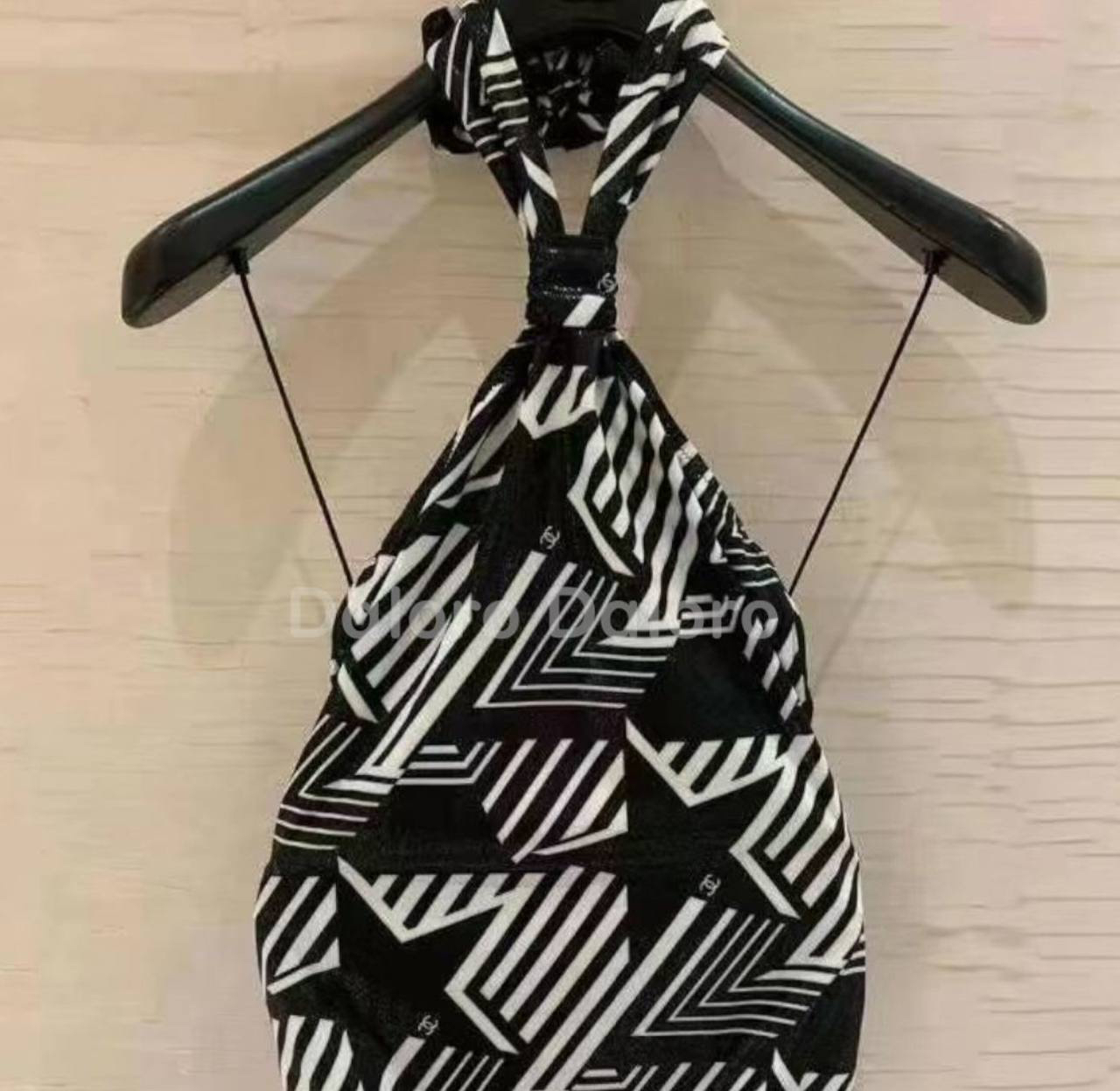 КУПАЛЬНИК CHANEL детальное фото