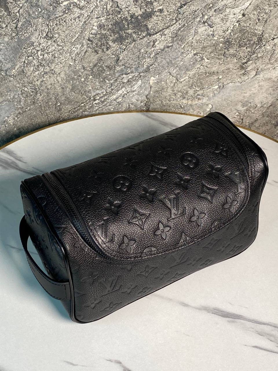МУЖСКОЙ НЕСЕССЕР КОСМЕТИЧКА LOUIS VUITTON детальное фото