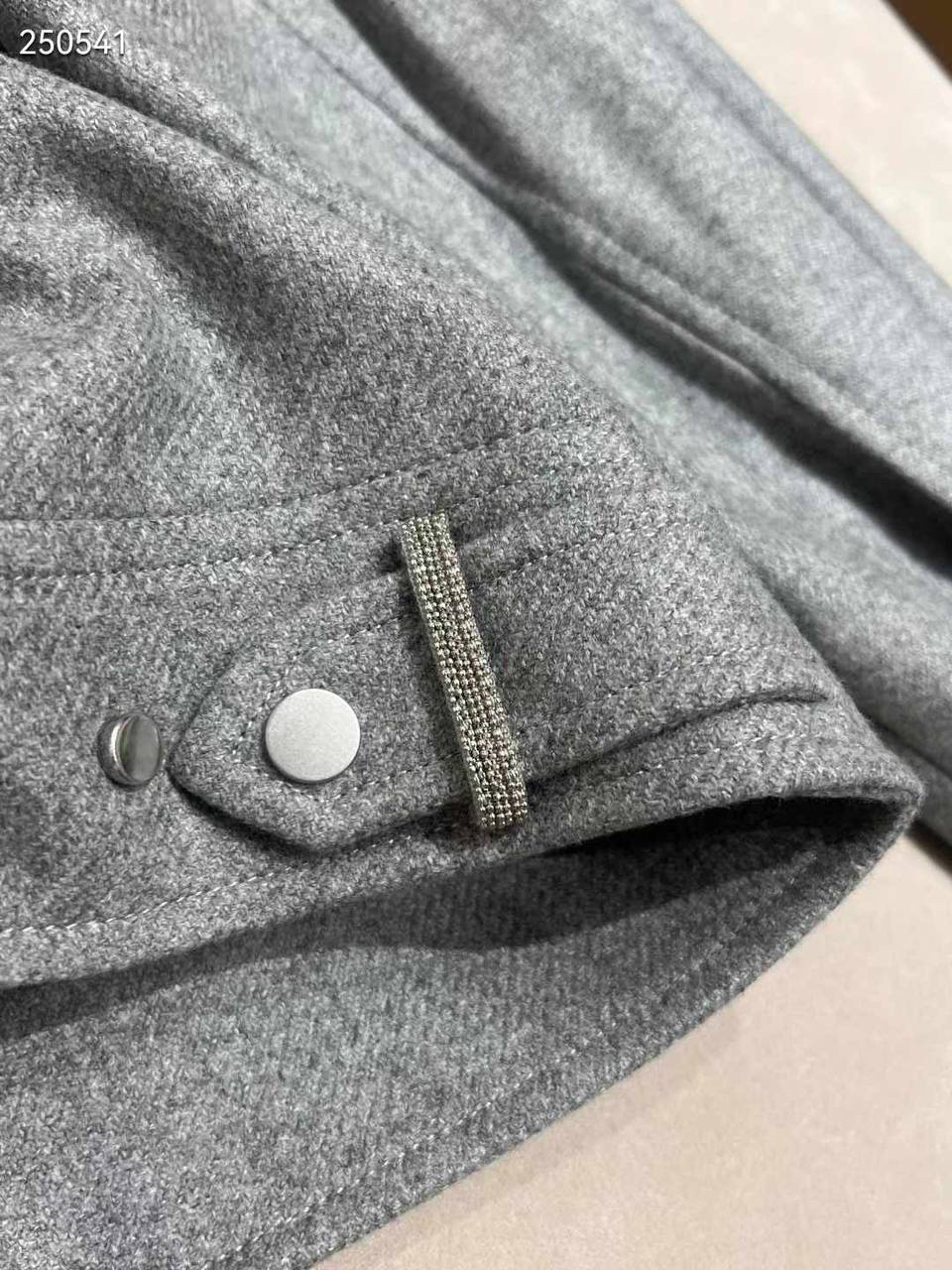 КУРТКА BRUNELLO CUCINELLI детальное фото