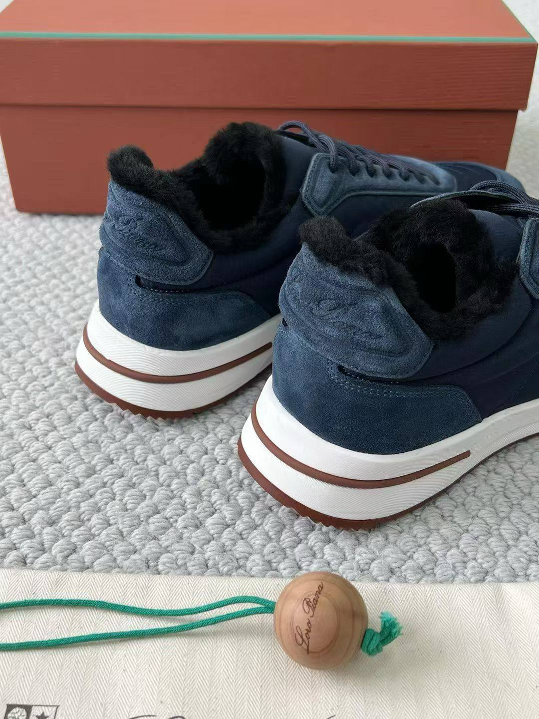 МУЖСКИЕ КРОССОВКИ LORO PIANA детальное фото