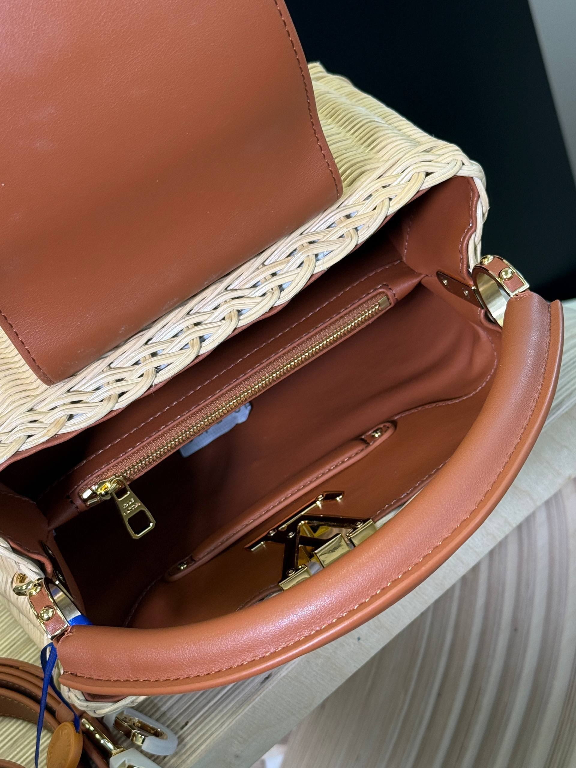 СУМКА LOUIS VUITTON детальное фото