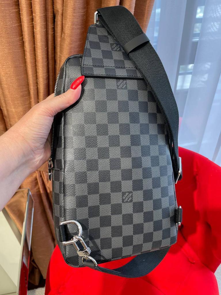 МУЖСКАЯ СУМКА СЛИНГ LOUIS VUITTON детальное фото