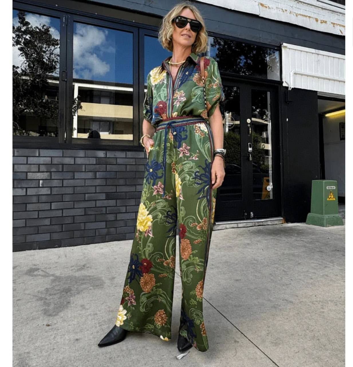 КОСТЮМ ALEMAIS детальное фото