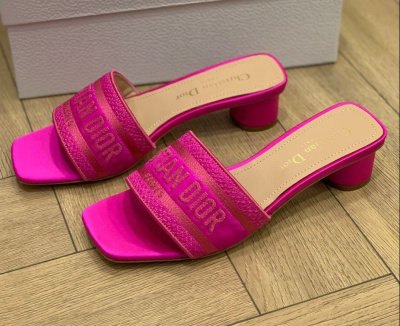 ШЛЕПКИ CHRISTIAN DIOR фото