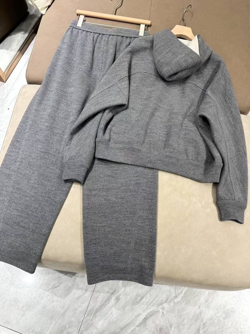 КОСТЮМ BRUNELLO CUCINELLI детальное фото