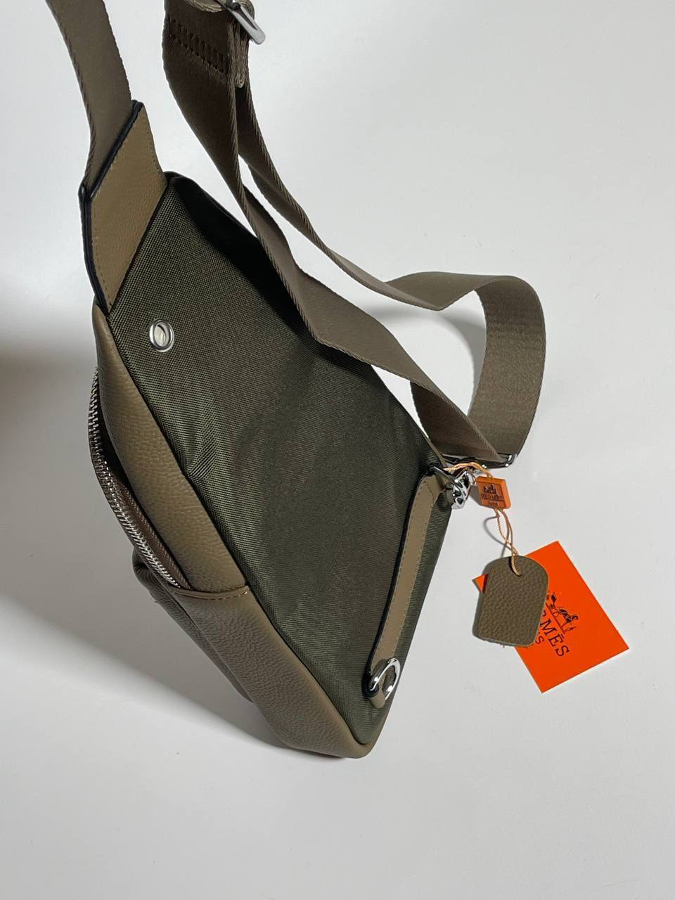 МУЖСКАЯ СУМКА СЛИНГ HERMES детальное фото
