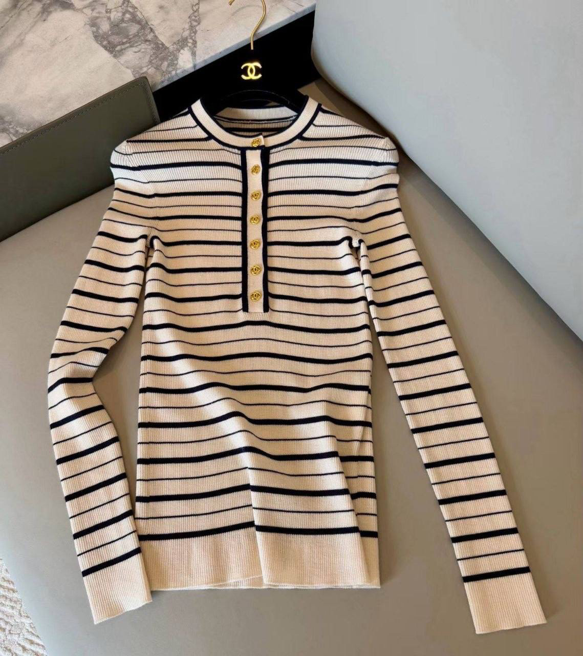 ЛОНГСЛИВ CHANEL детальное фото