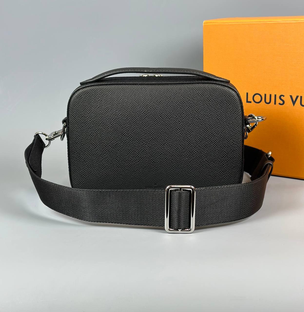 МУЖСКАЯ СУМКА МЕССЕНДЖЕР LOUIS VUITTON детальное фото