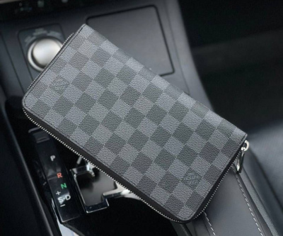 МУЖСКОЙ КАРТХОЛДЕР LOUIS VUITTON фото