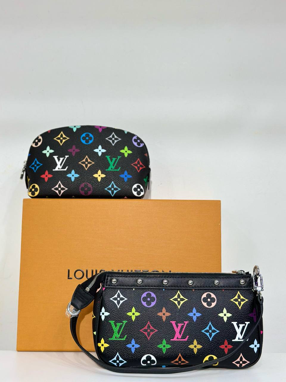 СУМКА LOUIS VUITTON детальное фото
