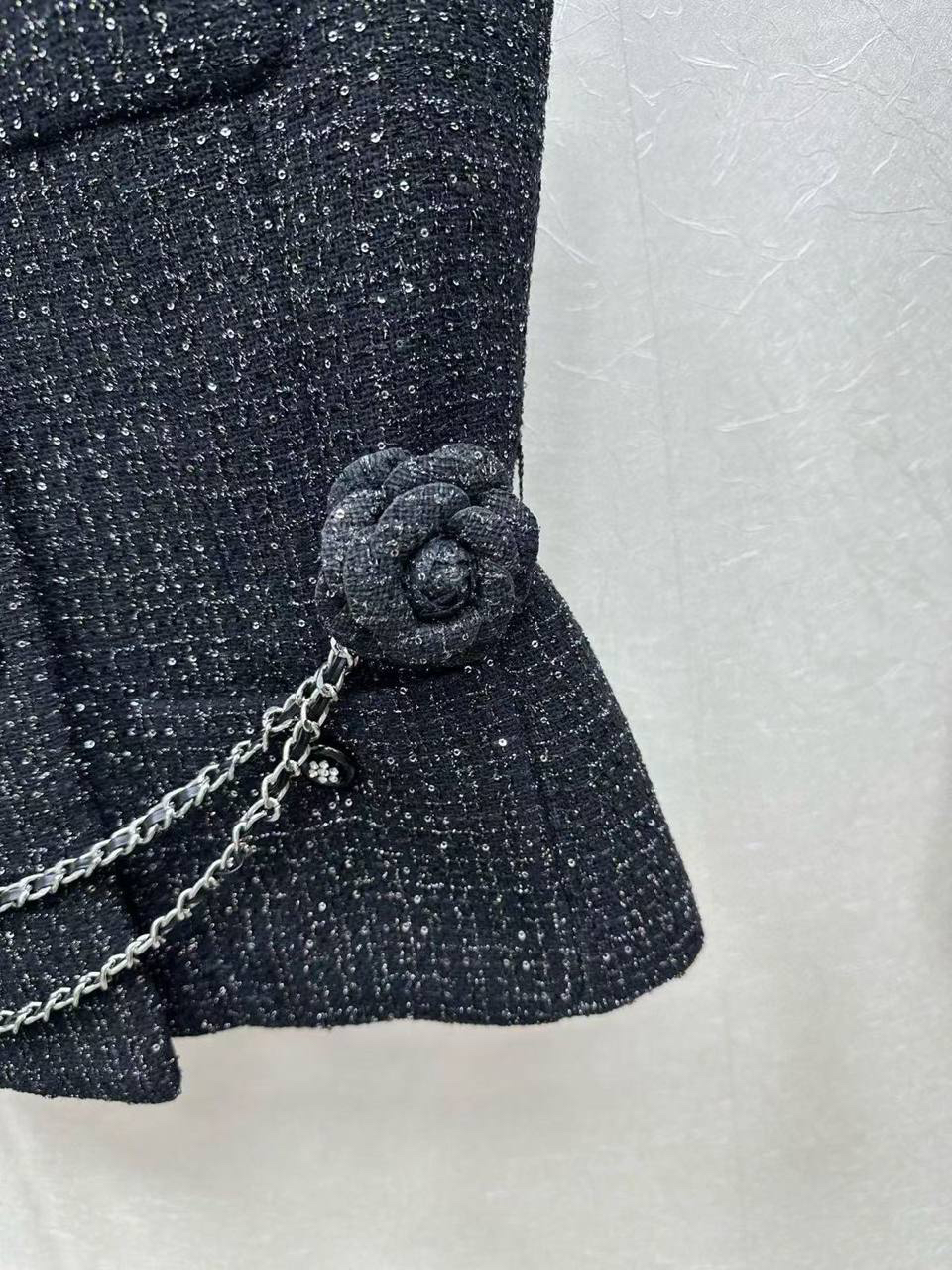 КОСТЮМ CHANEL детальное фото