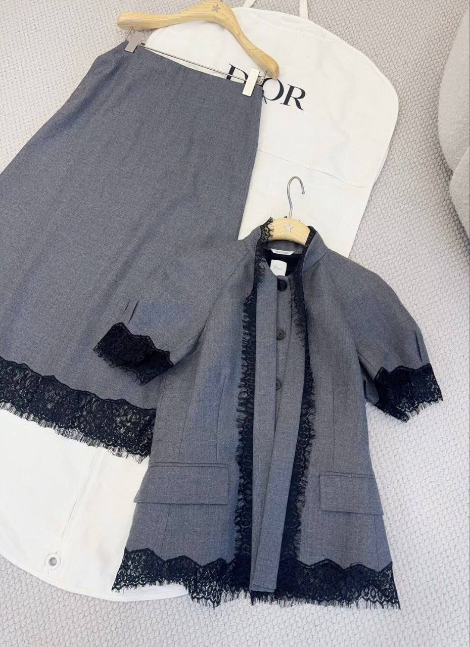 КОСТЮМ CHRISTIAN DIOR детальное фото