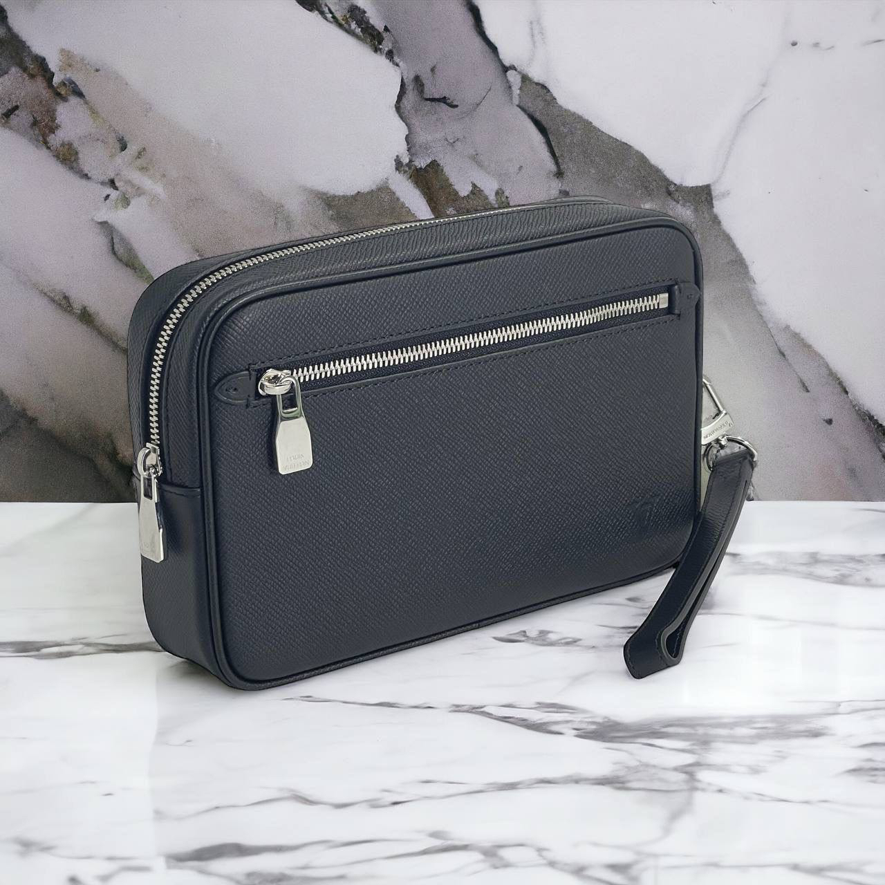 МУЖСКОЙ КЛАТЧ LOUIS VUITTON детальное фото