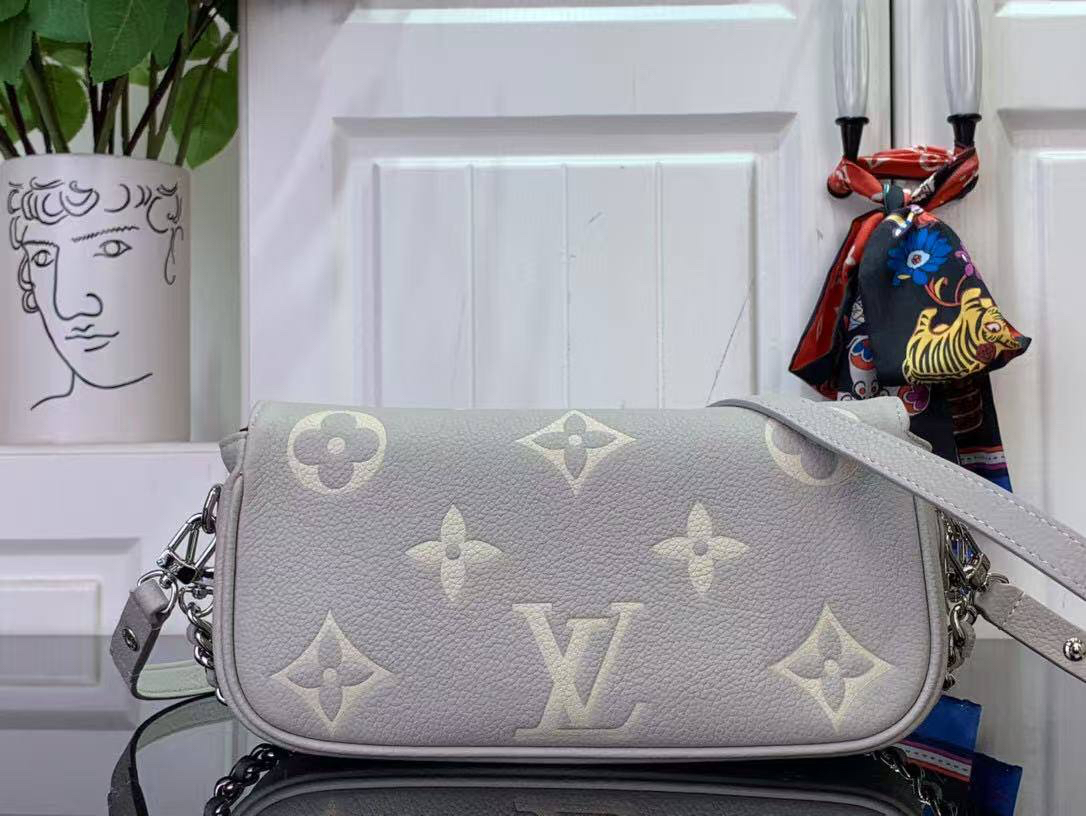 СУМКА LOUIS VUITTON детальное фото