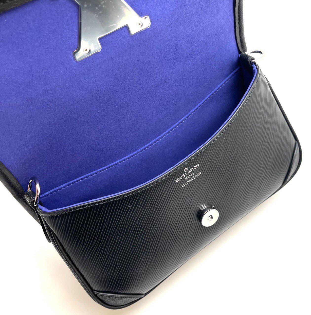 СУМКА LOUIS VUITTON детальное фото