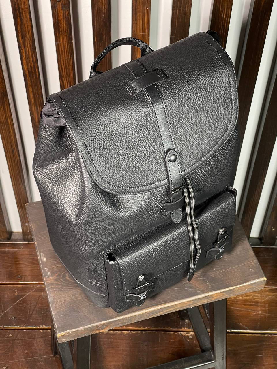 МУЖСКОЙ РЮКЗАК LOUIS VUITTON детальное фото