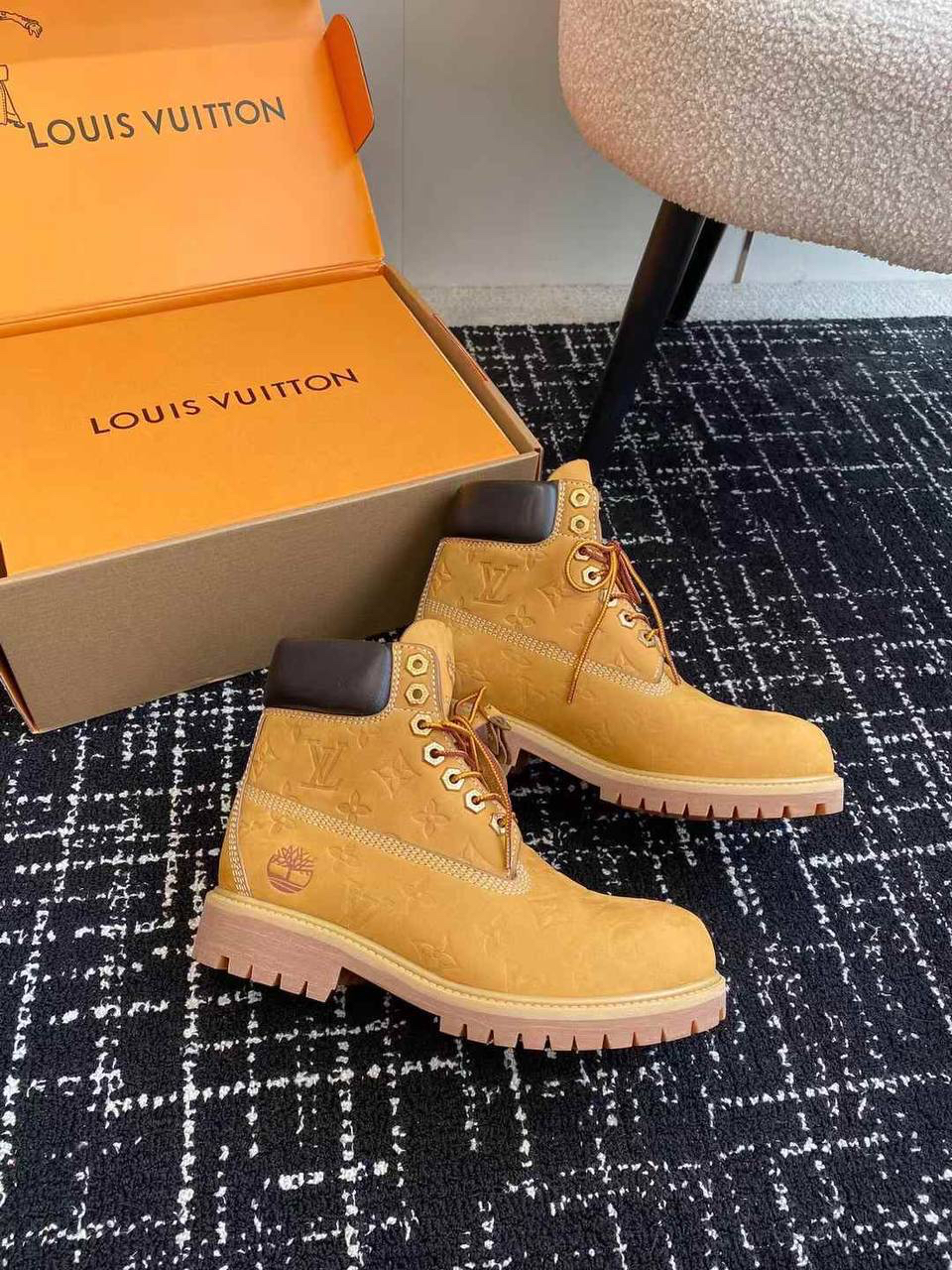 МУЖСКИЕ БОТИНКИ LOUIS VUITTON детальное фото