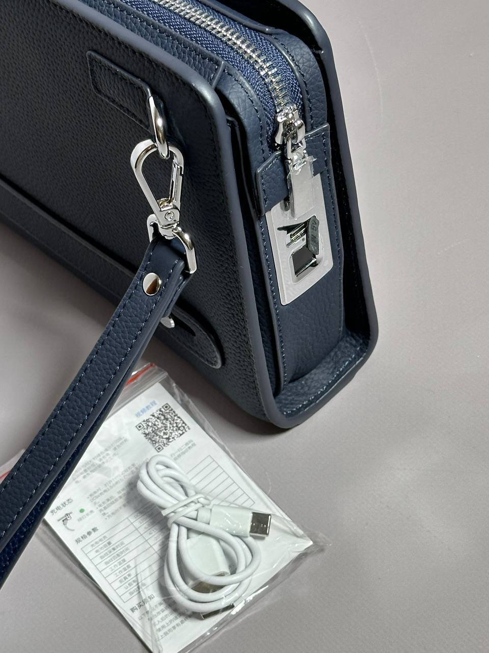 МУЖСКОЙ КЛАТЧ HERMES детальное фото