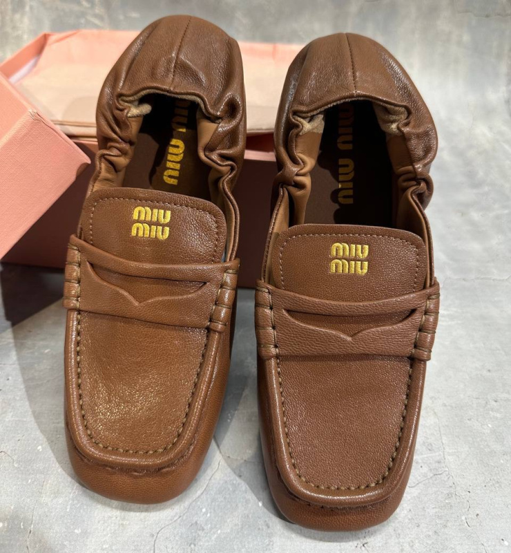 ЛОФЕРЫ MIU MIU фото