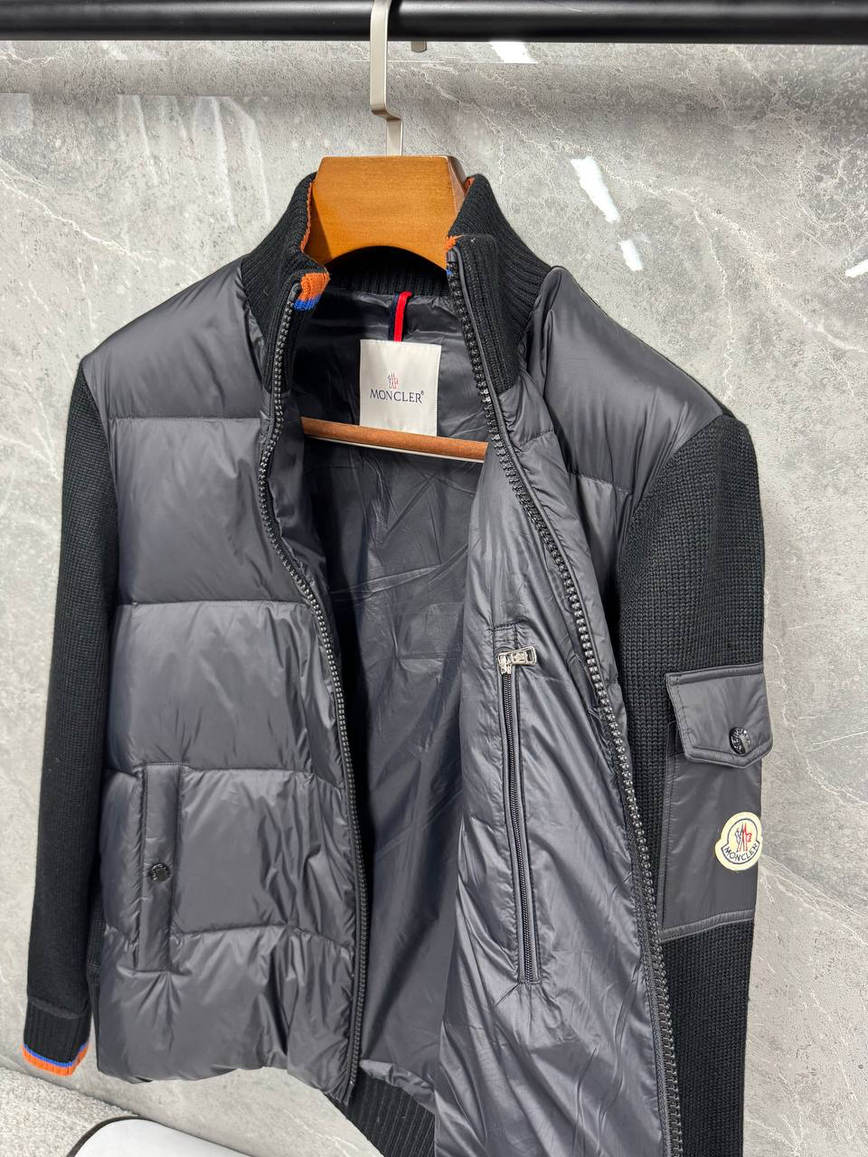 МУЖСКАЯ КУРТКА MONCLER детальное фото