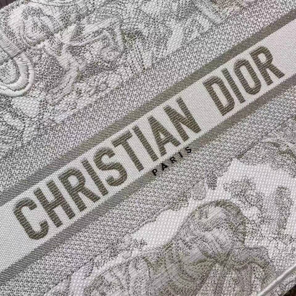 СУМКА CHRISTIAN DIOR BOOK 41 детальное фото