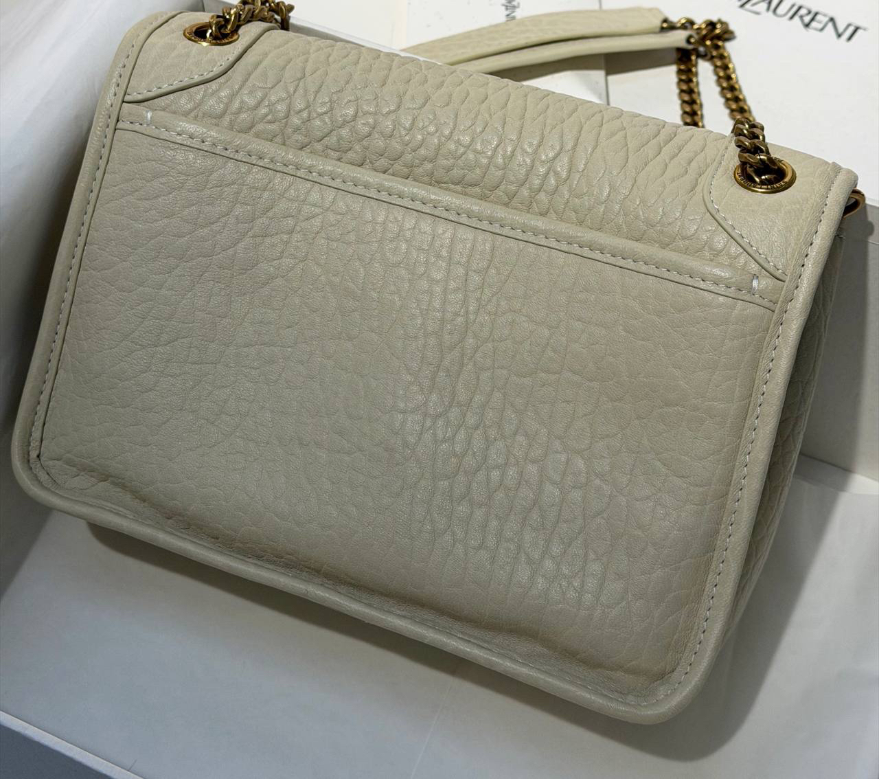 СУМКА SAINT LAURENT детальное фото