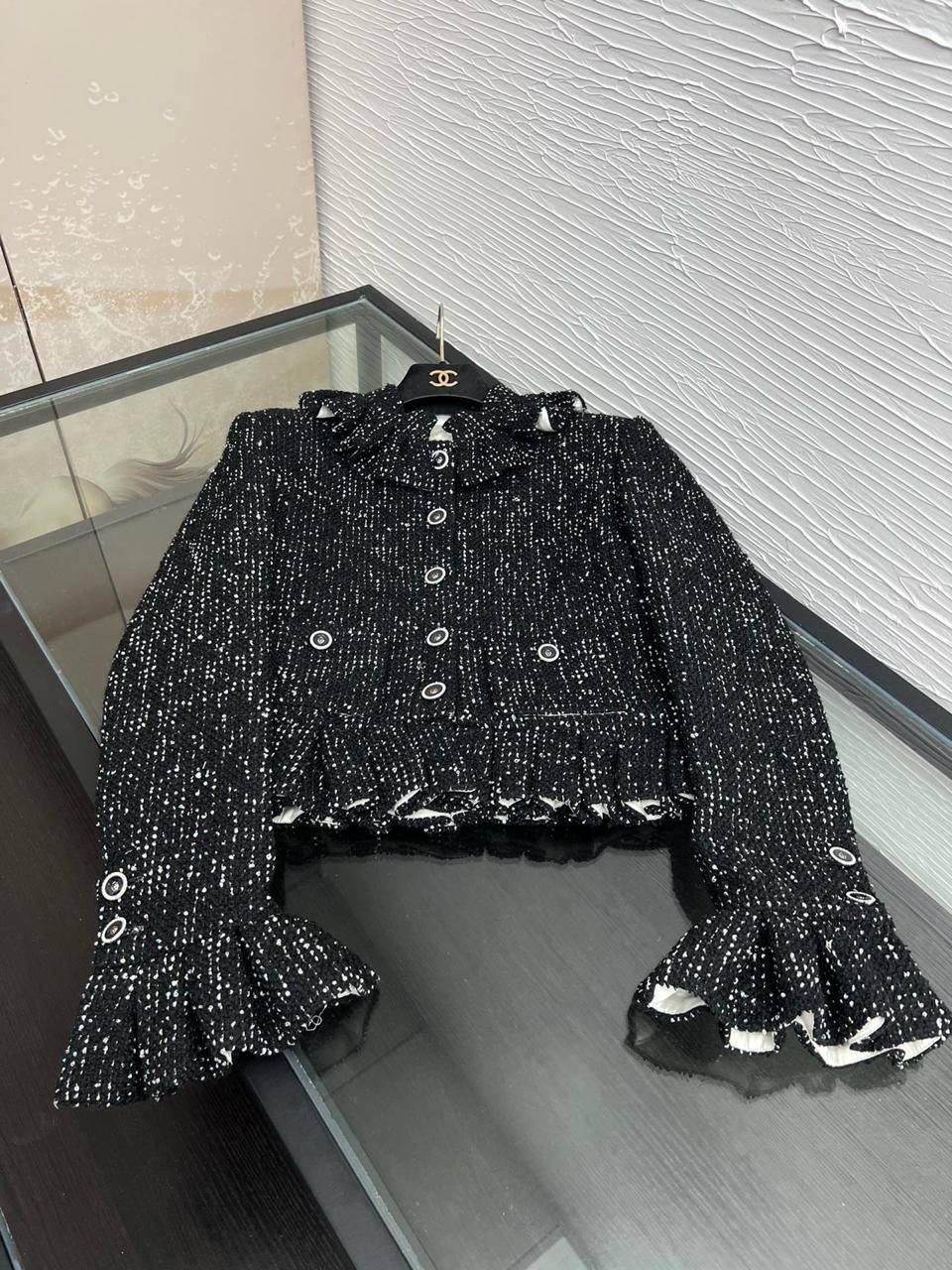КОСТЮМ CHANEL детальное фото