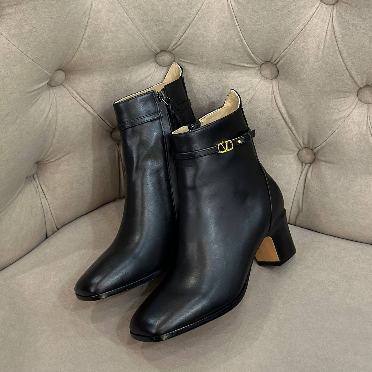 БОТИЛЬОНЫ VALENTINO детальное фото