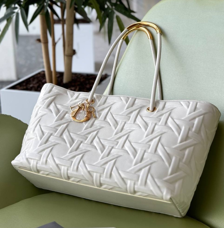 СУМКА CHRISTIAN DIOR фото