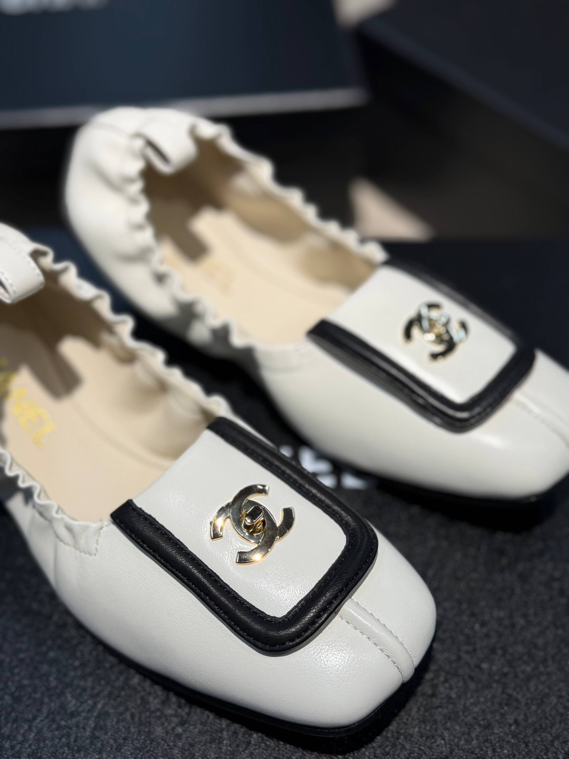 БАЛЕТКИ CHANEL детальное фото