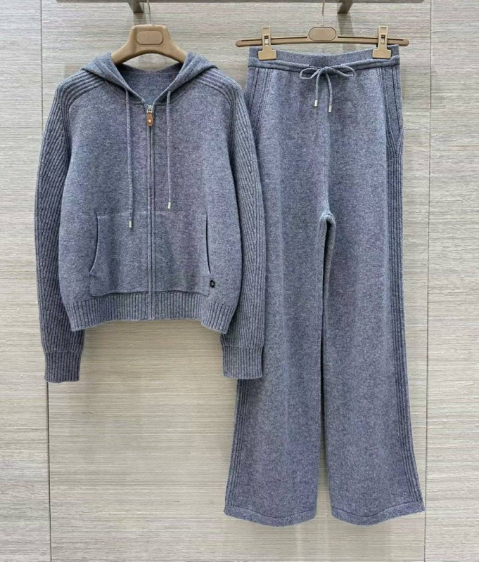 КОСТЮМ LORO PIANA фото