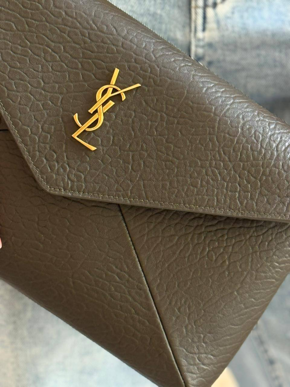 КЛАТЧ SAINT LAURENT детальное фото