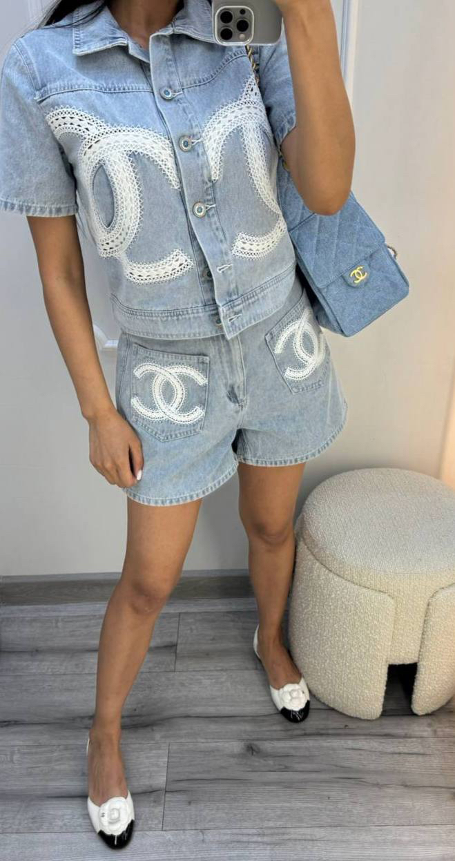 КОСТЮМ CHANEL детальное фото