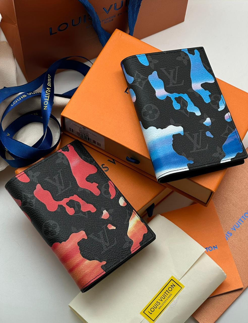 МУЖСКАЯ ОБЛОЖКА НА ПАСПОРТ LOUIS VUITTON детальное фото
