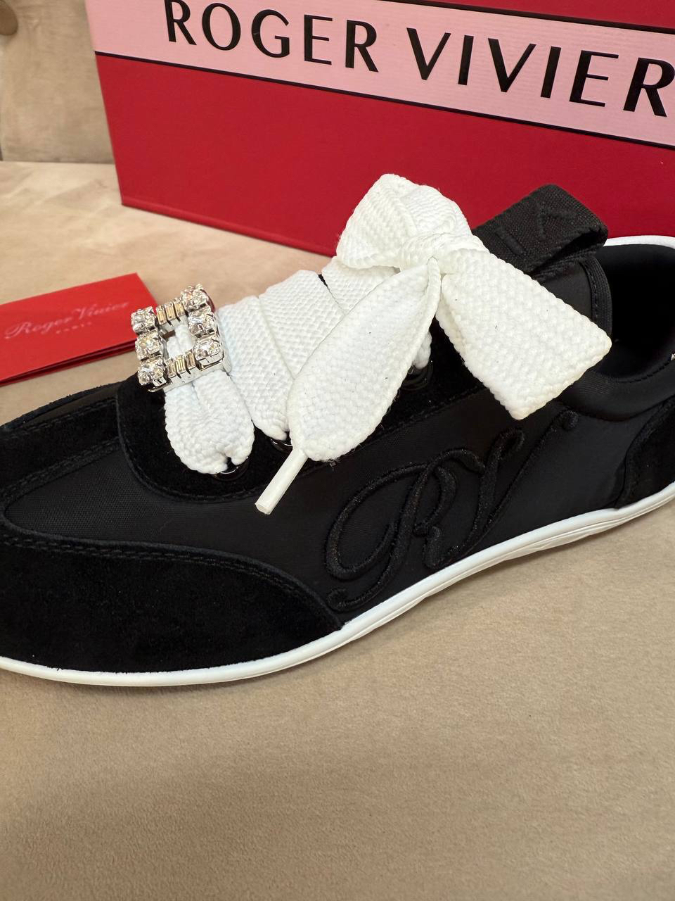 КРОССОВКИ ROGER VIVIER детальное фото