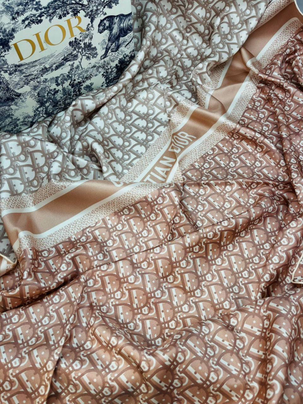 ПЛАТОК CHRISTIAN DIOR фото