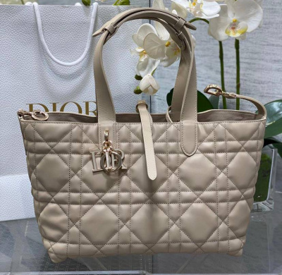 СУМКА CHRISTIAN DIOR фото