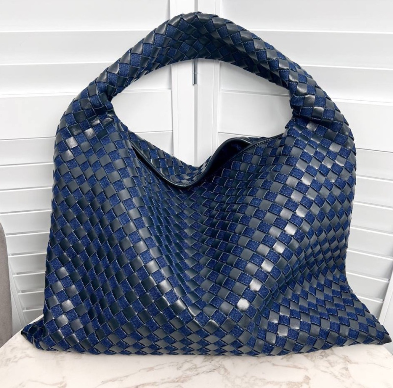 СУМКА BOTTEGA VENETA LARGE HOP фото