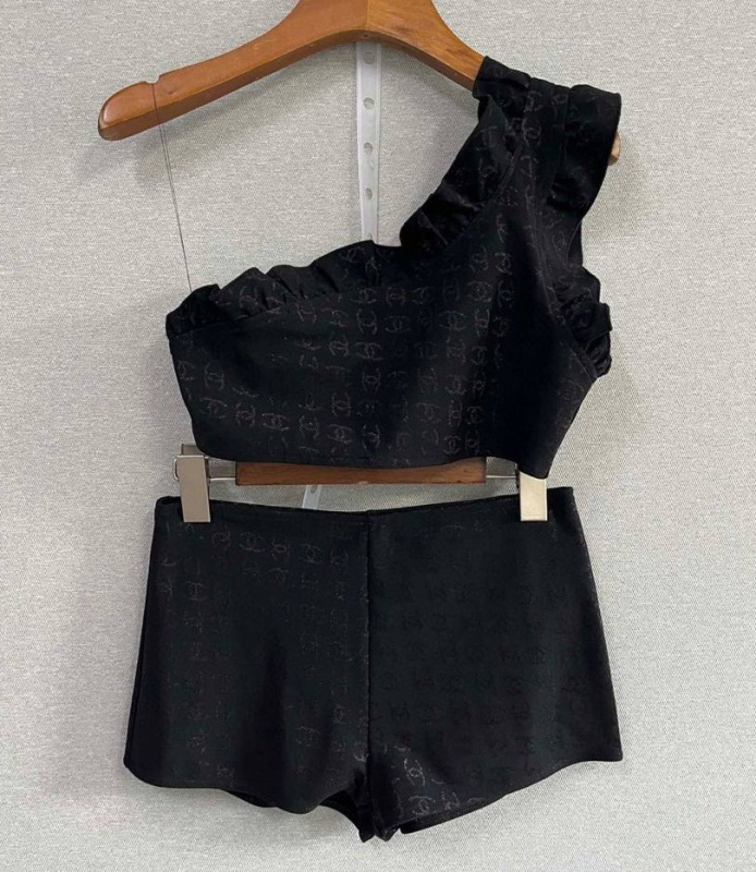 КУПАЛЬНИК CHANEL фото