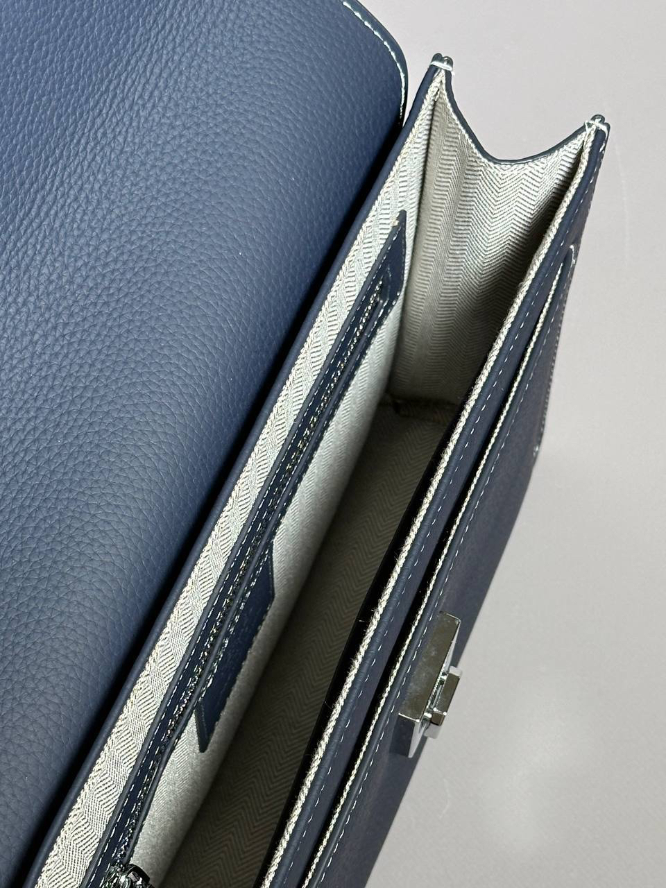 МУЖСКОЙ КЛАТЧ HERMES детальное фото